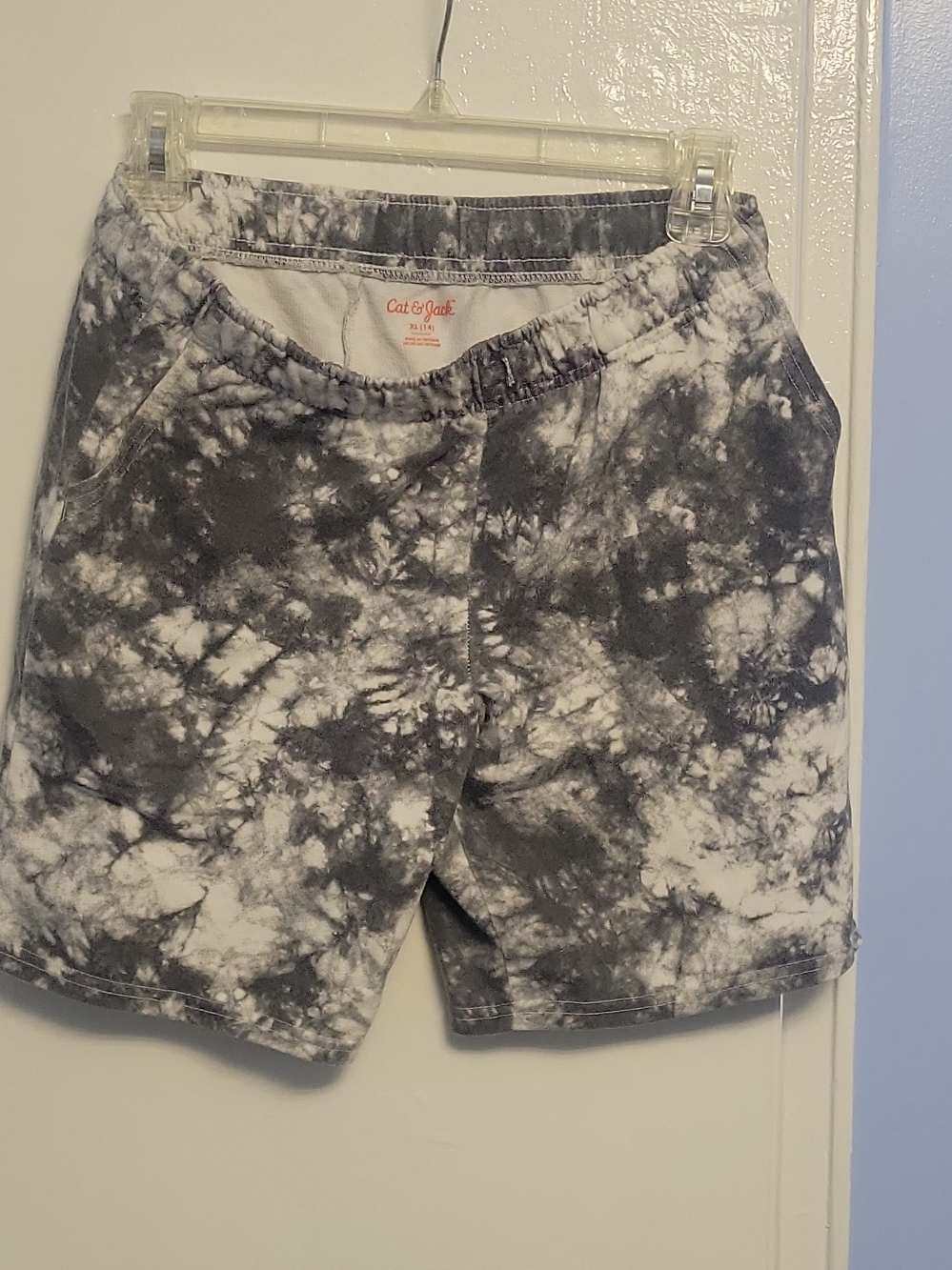 Tie-Dye Casual Shorts in Black & White